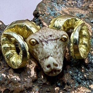 Item 7188 Cool Vintage RAZZA Ram's Head Brooch